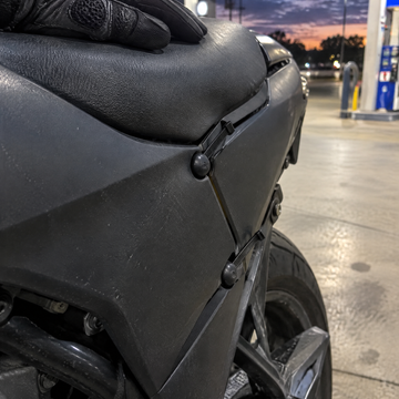 Motorcycle fairing re-attached with two ties