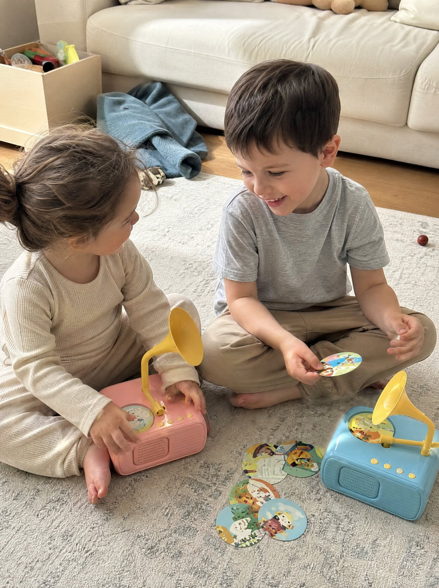 Brother and sister each playing their own Storyhorn